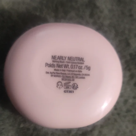 Rare Beauty Soft Pink Compact - Picture 3 of 3